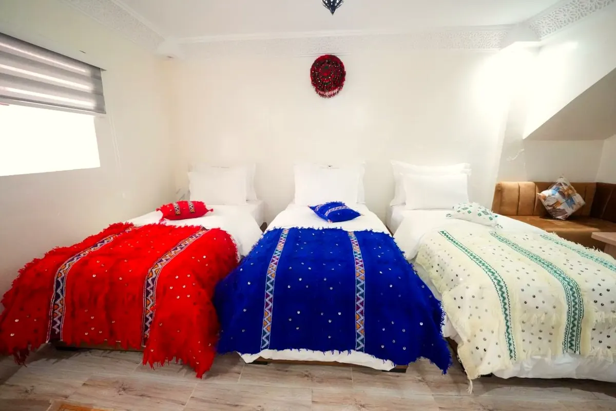 Red, cobalt and cream handira blankets